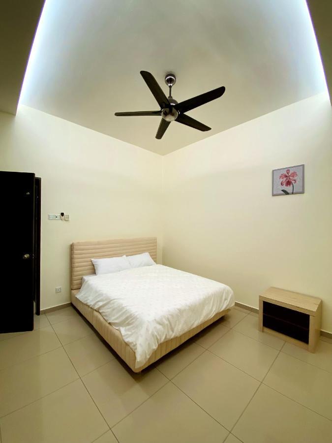 Villa Near Spice Arena 4Br 24Pax With Ktv Pool Table And Kids Swimming Pool Bayan Lepas Εξωτερικό φωτογραφία